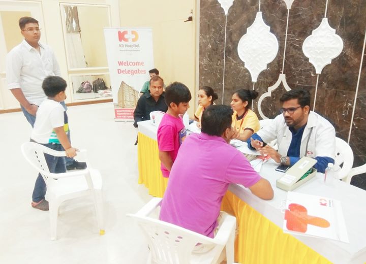 Basic life support session enables you to help someone in case of an extreme emergency & life-death situation! Glimpses from the Basic Life Support (BLS) session & health screening camp at Adani Shantigram Waterlily in association with Agrawal Samaj

#KDHospital #GoodHealth #Ahmedabad #Gujarat #India