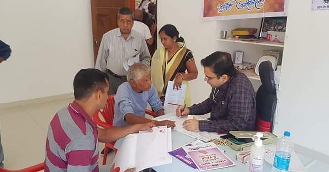Glimpses of the Health Screening Camp by Dr Samir Patel (Neurologist), Dr Krunal Tamakuwala (Cardiologist), Dr Kartik Desai (Gastroenterologist), Dr. Sachin Patel (Orthopaedic Surgeon) at Rotary Club, Neemuch! 
#KDHospital #GoodHealth #Ahmedabad #Gujarat #India