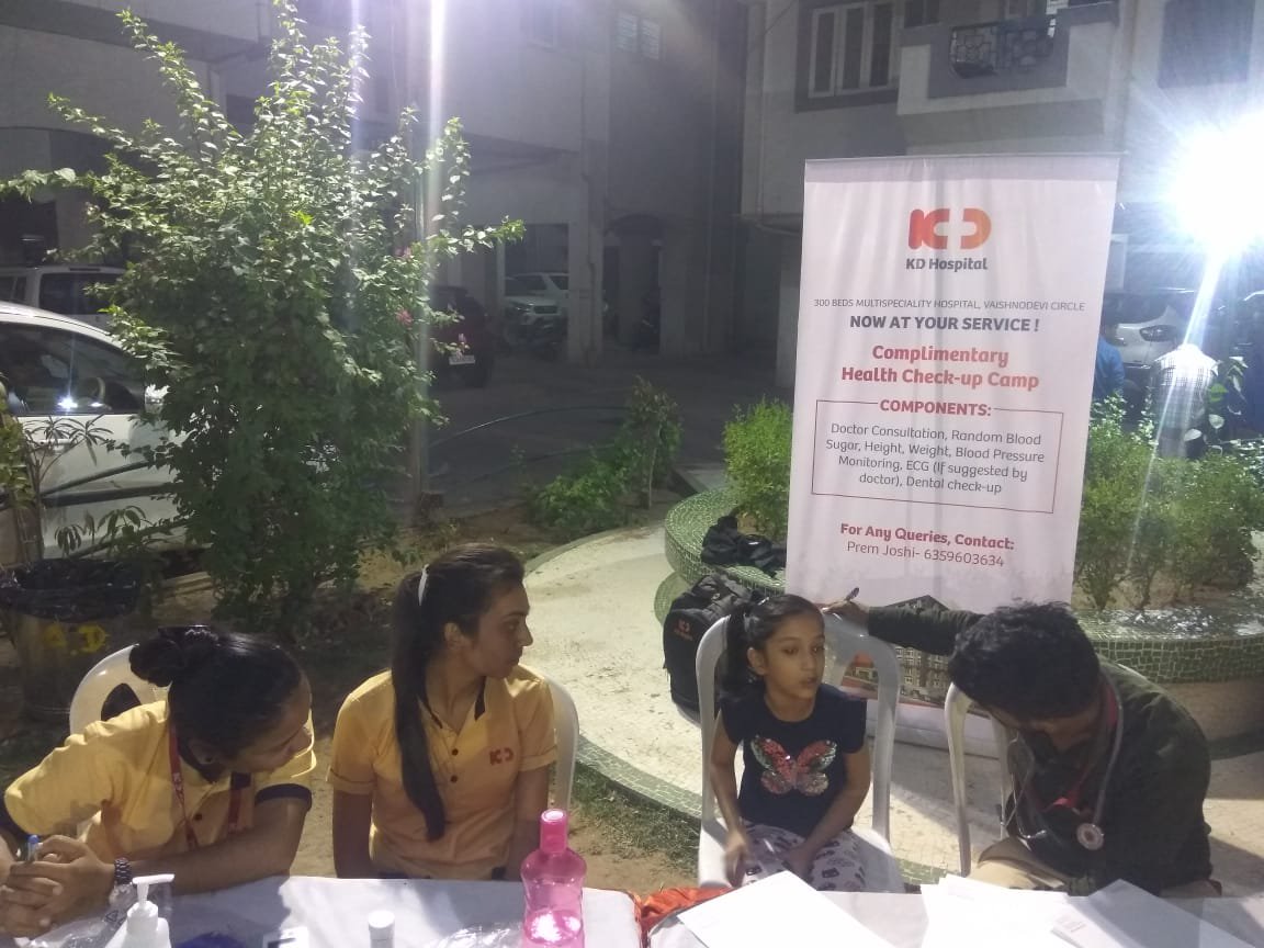 KD Hospital in association with Radio Mirchi organized a Free #HealthScreening camp @ Nebula Towers!

#MirchiHappyTimes #HealthCamps #KDHospital #Ahmedabad #Healthcare #GoodHealth https://t.co/nn2bawapBj