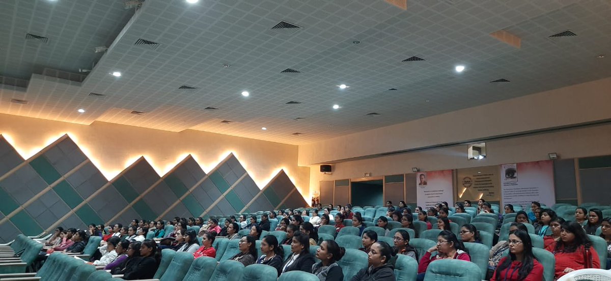 Glimpses from Health talk at Zydus Research Centre, Changodar by Dr Dipesh Sorathiya (IVF Specialist) about Common Gynaec Problems & IVF

#KDHospital #goodhealth #health #wellness #fitness #healthy #healthiswealth #wealth #healthyliving #patientscare #Ahmedabad #Gujarat #India https://t.co/fdlTEIyJ0u